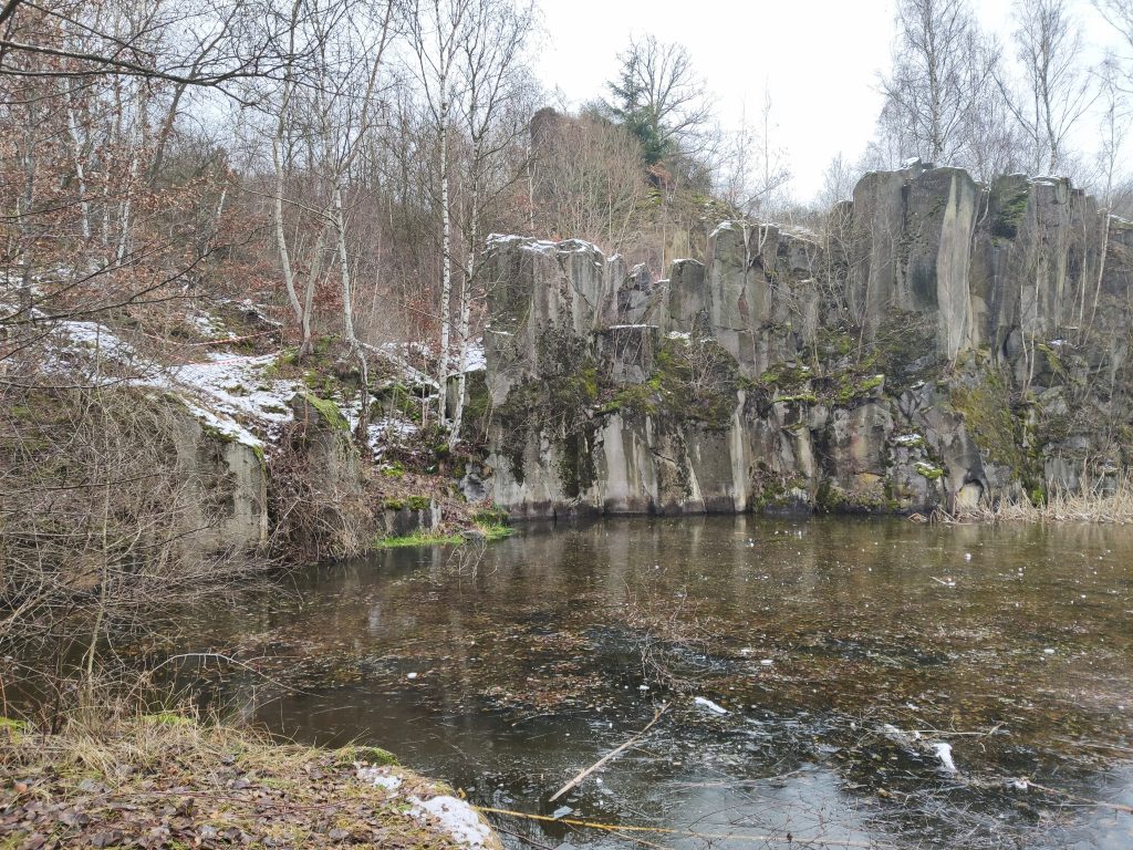 Der 'Silbersee' (ehemalige Grube Krämer) im Winter