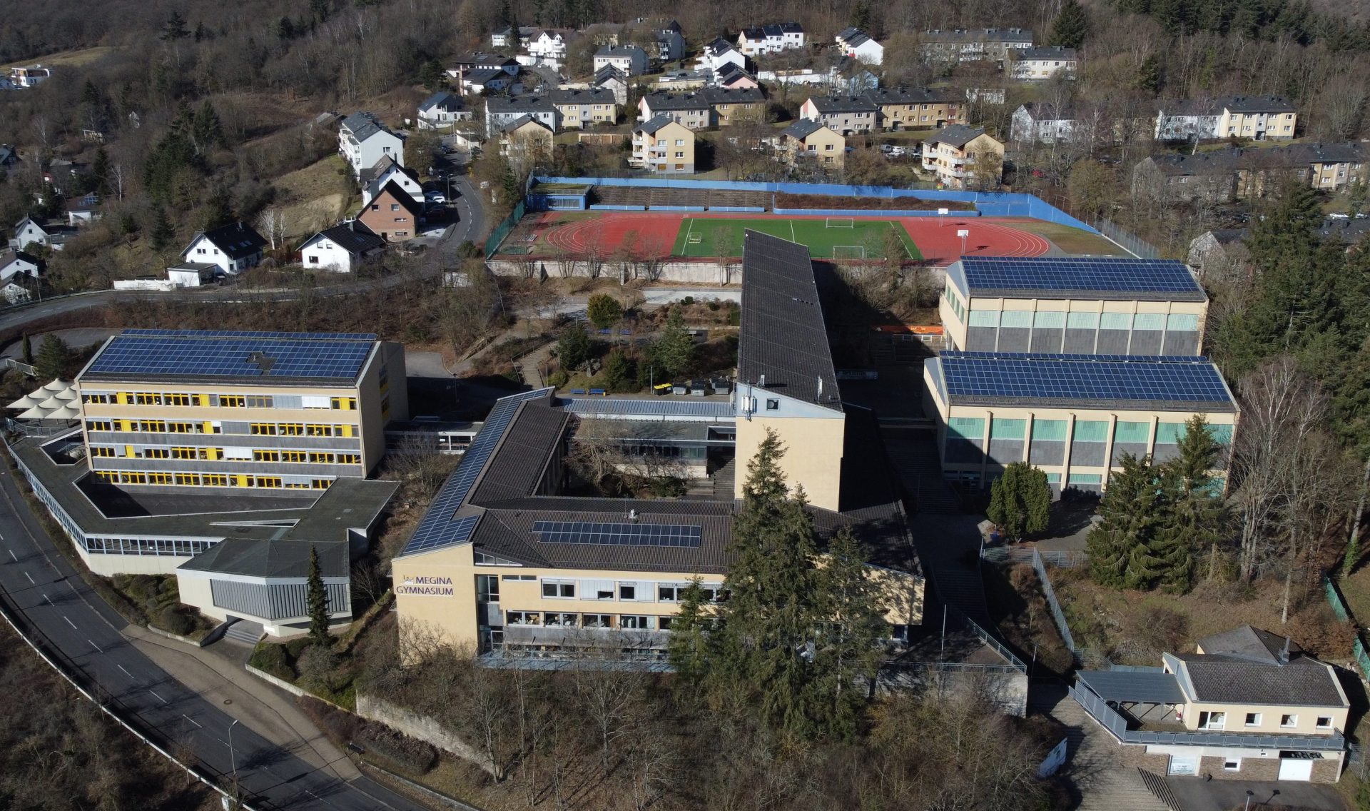 Megina-Gymnasium Mayen von oben