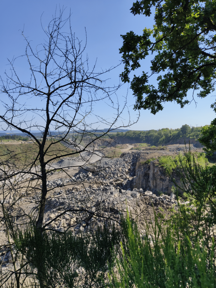 Grube Scherer - Abbau von Mayener Basalt, Tuff und Sandstein