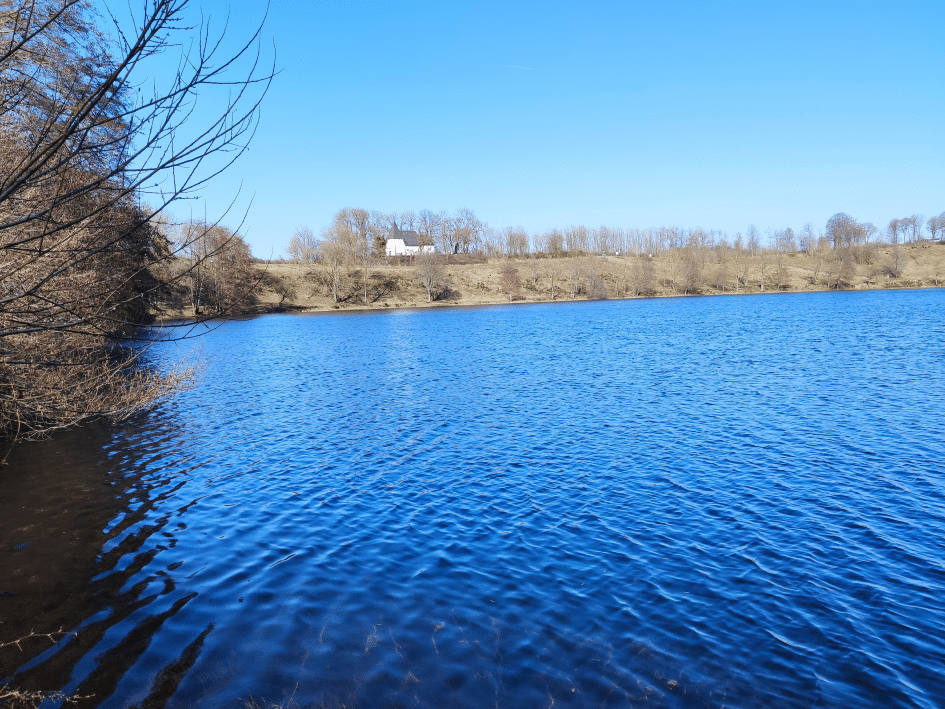 Weinfelder Maar im Winter Bild 2